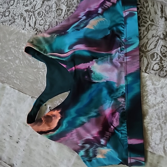 Tek Gear 2X  Ultra Stretch Medium Support V-neck Bra - Picture 7 of 7